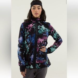 Lululemon Run Bandit Jacket in Petal Pop Multi size